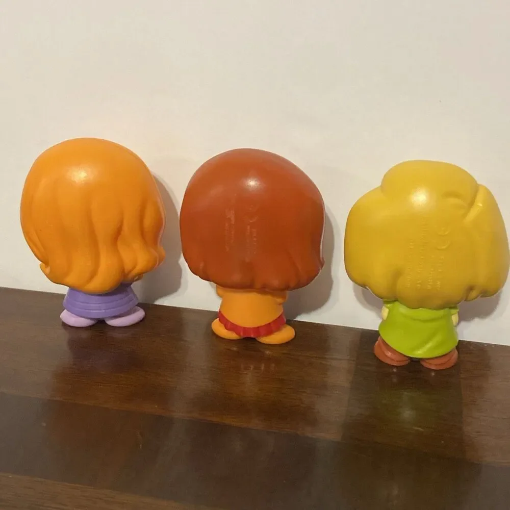 BK Hanna-Barbera Scooby-Doo Shaggy Daphne Velma Plastic Figurines Halloween